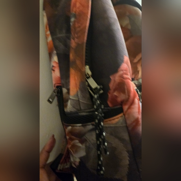 Women's Cynthia Rowley Bag Backpack Floral Purse - Picture 4 of 8